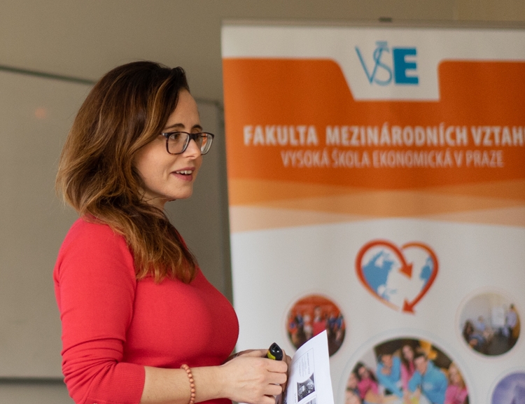 Zuzana Stuchlíková, ředitelka CAS, získala za FMV ocenění Pedagog roku 2019